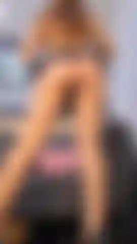 Je me déshabille, je me masturbe et je baise !