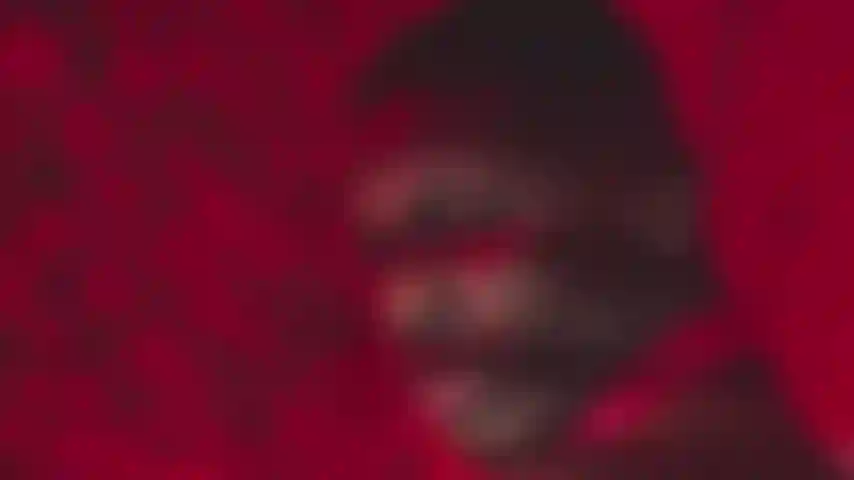 my sexy body and flowers for u!