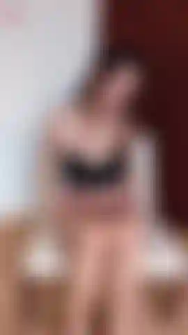 Masturbating in Paris