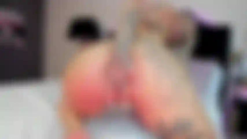 Let the rhythm of my ass bouncing on that cock