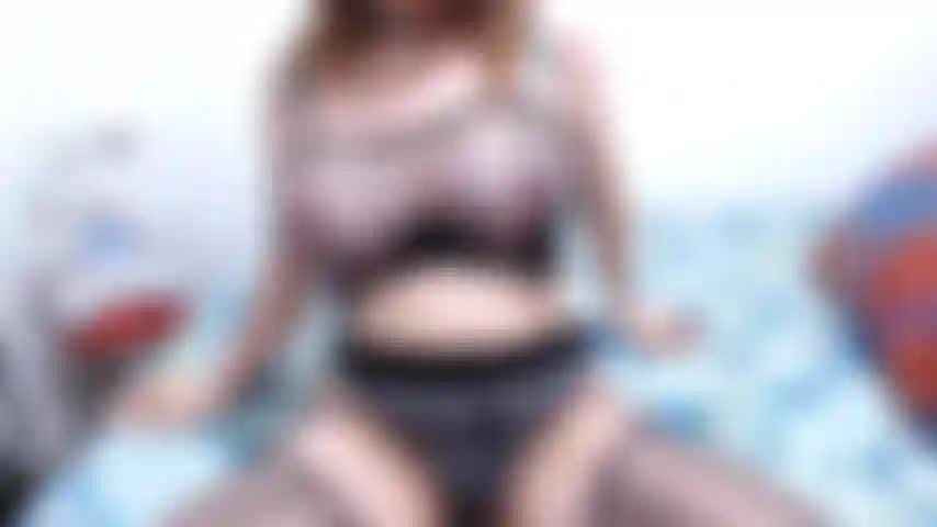 Première partie : les pieds !. Lèche, suce, crache, joue avec mes pieds.