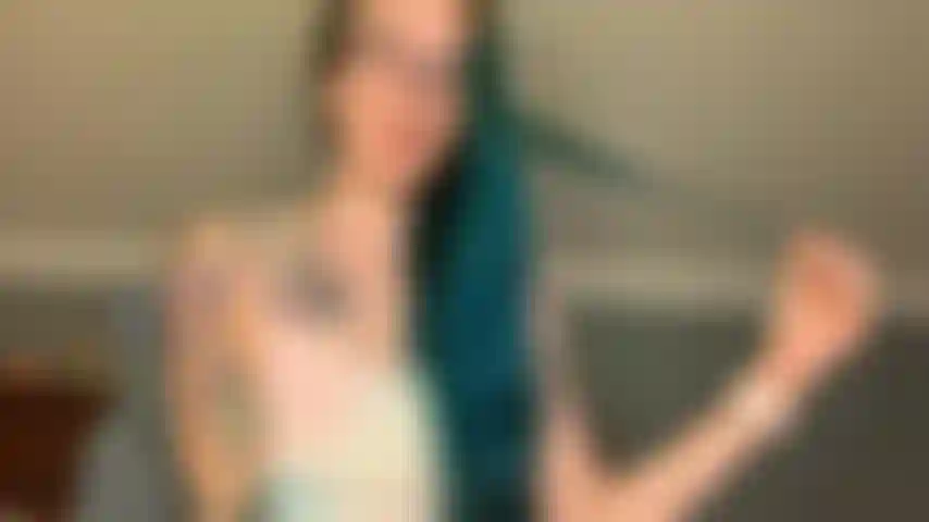 Petite bite joi- donc.... Encore toi et ta petite bite sans valeur ? Lol... Bien sûr ! C'est ta vie sexuelle, toi et ta main. Personne ne baisera jamais ta petite bite.