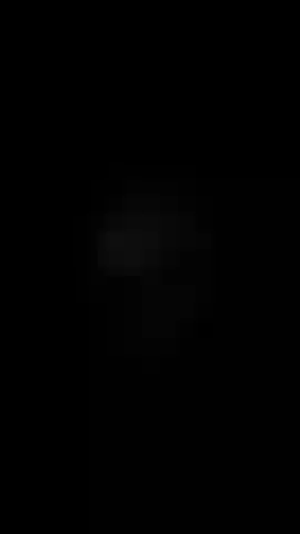 Le clip de douche commence là où je suis sur le point de me rincer complètement et je dois juste profiter de la sensation d'humidité glissante dans mes mains. J'ai jeté un petit coup de mon buisson humide, je voulais voir à quoi ressemble l'eau.