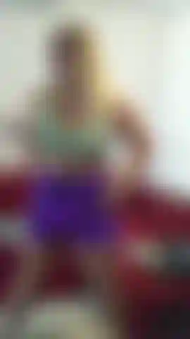 A lovely body requires hard work. And when I achieve it, I feel like pleasuring myself. Do you want to see it??Un cuerpo hermoso requiere trabajo duro. Y cuandologro entrenar, me encanta darme placer a mi misma, quieres verlo??