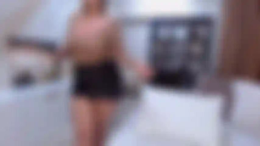 Je joue avec mes fesses rondes//vidéo de séance privée pour marc.