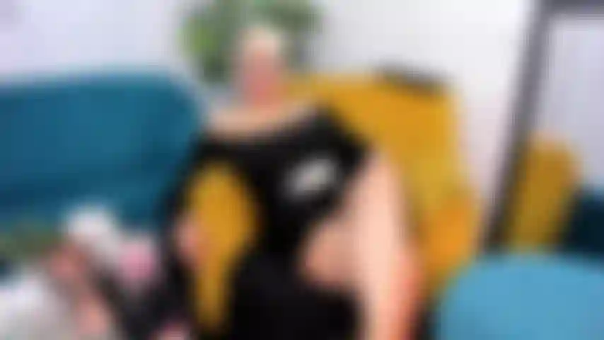 Sensuelle et élégante, mature.