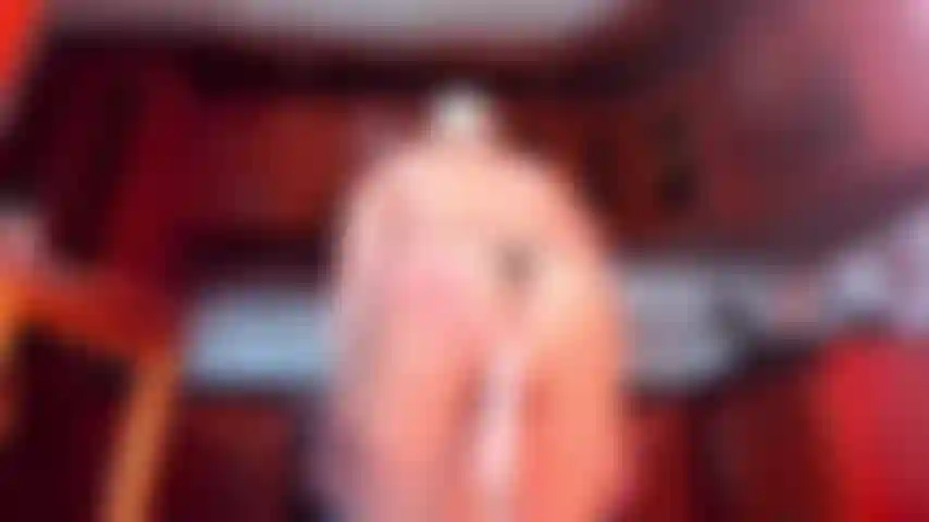 Ma putain de machine détruit ma chatte.