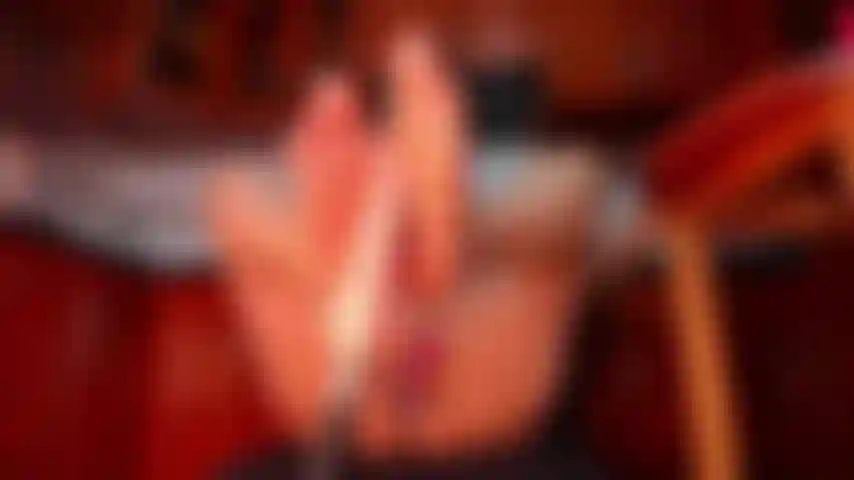 Cook avec sa putain de machine masturbe le gode avec elle et tu fais une pipe.