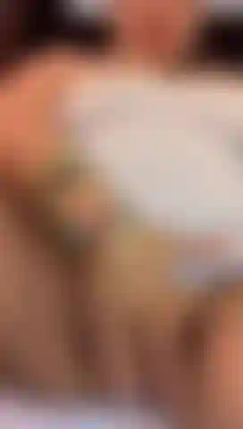 J'ouvre ma chatte mature pour que tu me baises.