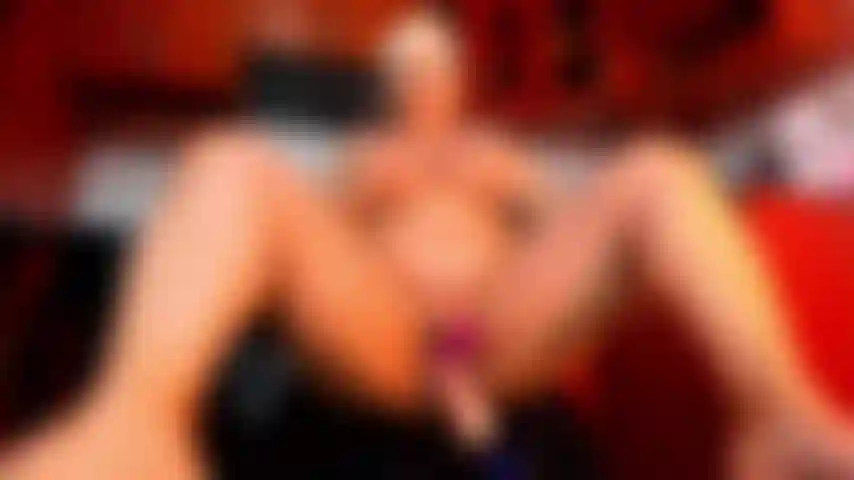 Je baise avec ma machine dans la cuisine !!!