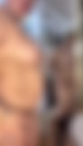 J'aime me regarder dans le miroir et être sensuelle.