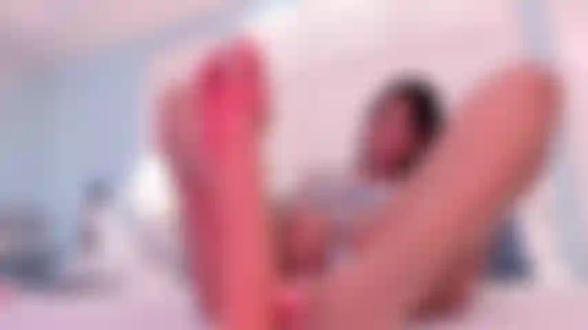 Mes pieds feront tout le travail aujourd'hui ! Tu ne savais pas ce que je pouvais faire avec eux ? Mmm.