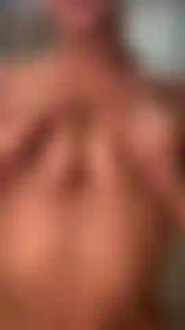 Sous la douche mes seins deviennent plus sensibles.