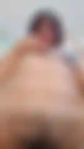 Ma chatte est très poilue...