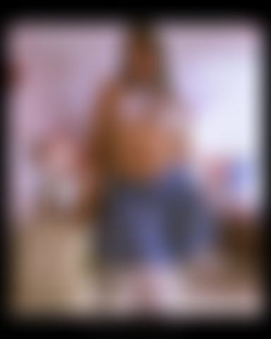 Avec cette jupe courte, ma culotte me voit !