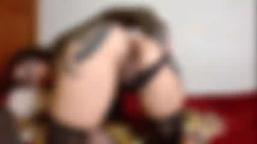 Baise mon cul, 2 doigts.