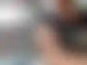 C'est l'heure de mon p... Je suis excitée en pensant à mon beau docteur qui me doigte la chatte si humide et prête. Toujours excitée après son examen, je sors mes seins et filme une allumeuse de mamelon. Il entre et me rattrape.