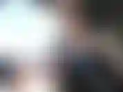 Mon mari conduit pendant que je baise ma bite de taureau bbc. Je suis tellement excitée de regarder passer toutes les voitures. Une autoroute très fréquentée, des gémissements et un bon cri alors que je jouis énorme sur cette énorme bite. Creampie dégoulinant.