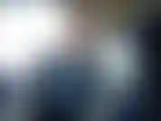 Mon mari va au centre commercial pour se nourrir. Un parking occupé et je suis tellement excitée que je joue avec mes seins et me doigte la chatte. Un mec passe juste à côté de la voiture. Un orgasme si intense que je crie et gémis pendant que je jouis.