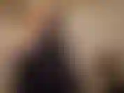 J'ai reçu un nouveau jouet. Rex. Xlarge. Une énorme bite de chien me martèle la chatte. Je l'ouvre sur la caméra et je commence immédiatement à sucer et à baiser cette bite de bête jusqu'à un orgasme incroyable... Ty dante pour mon jouet.