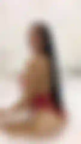 Butt in the tub with foam