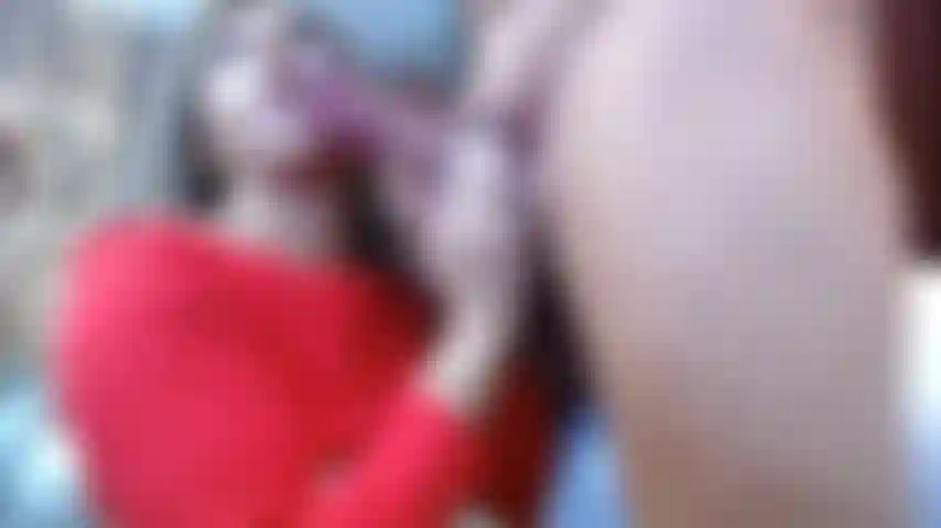 Je suce une bite dure et épaisse!