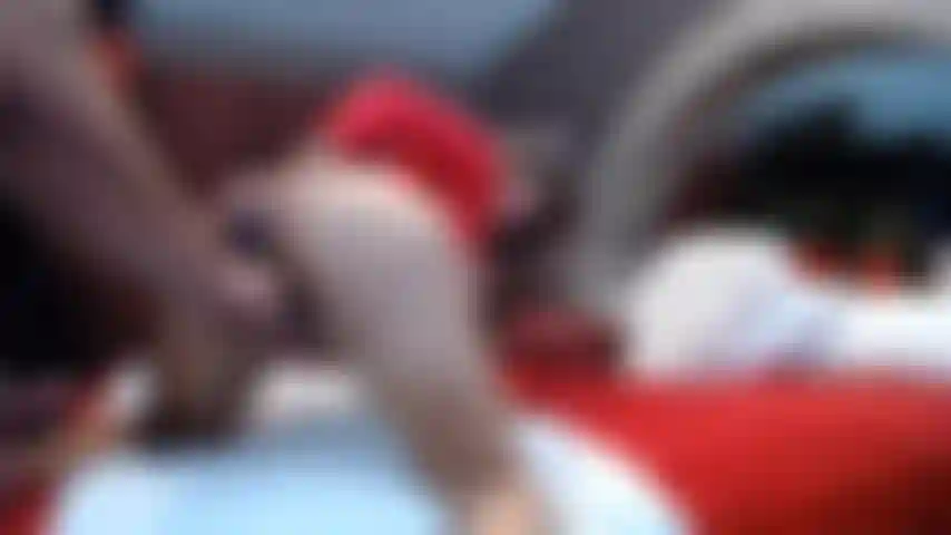 Un jouet dans mon cul tout en prenant une grosse bite de bo blakes aussi.