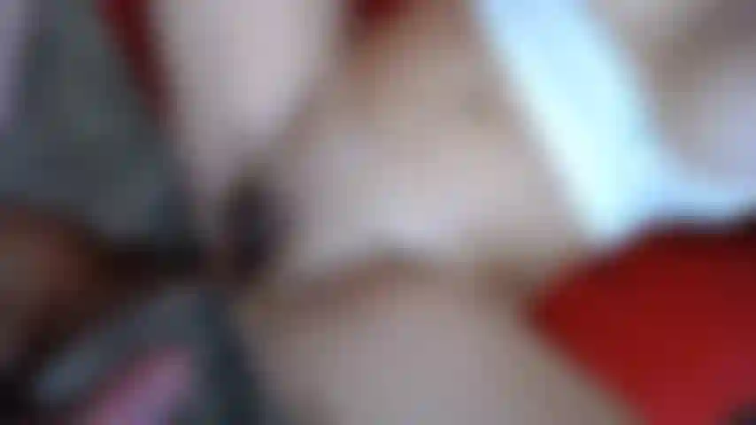 Décharge de sperme sur le ventre.