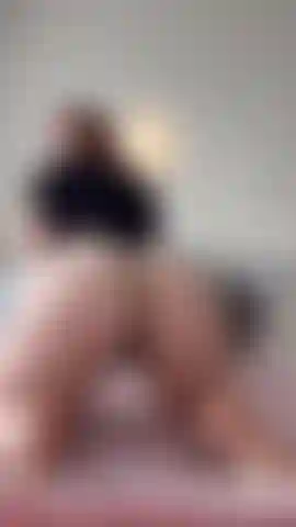 Pawg - regarde-moi twerker et me déshabiller.