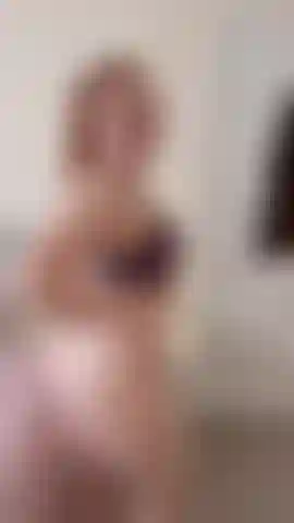 Regarde-moi fléchir mes gros bras.