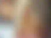 Une belle-mère blonde imprégnée.