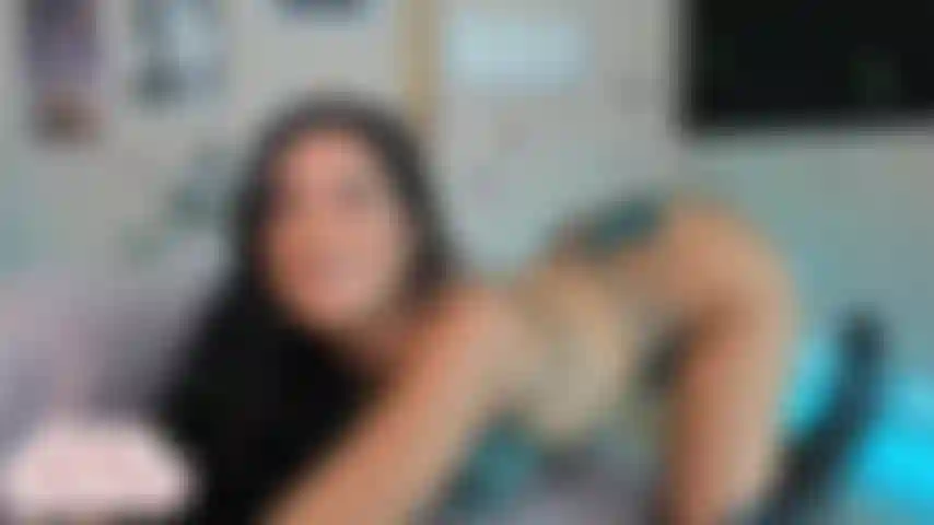 Adoration du cul en lingerie. (De mes archives de 2020, chatte rasée dans cette vidéo).