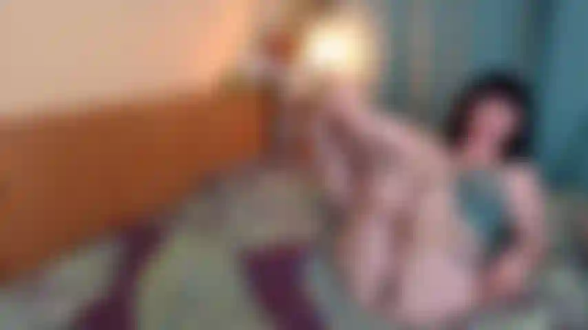 Pour les salopes en bas.