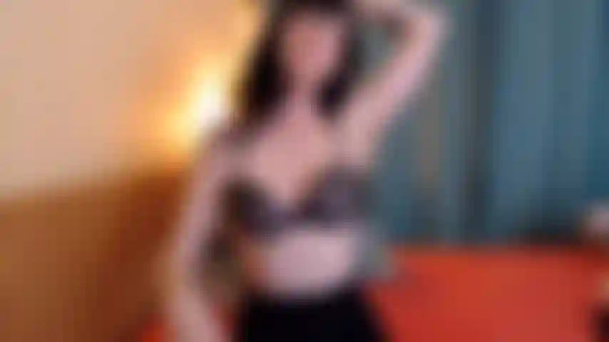 Culte de la déesse des aisselles poilues. Reniflez mes aisselles poilues.