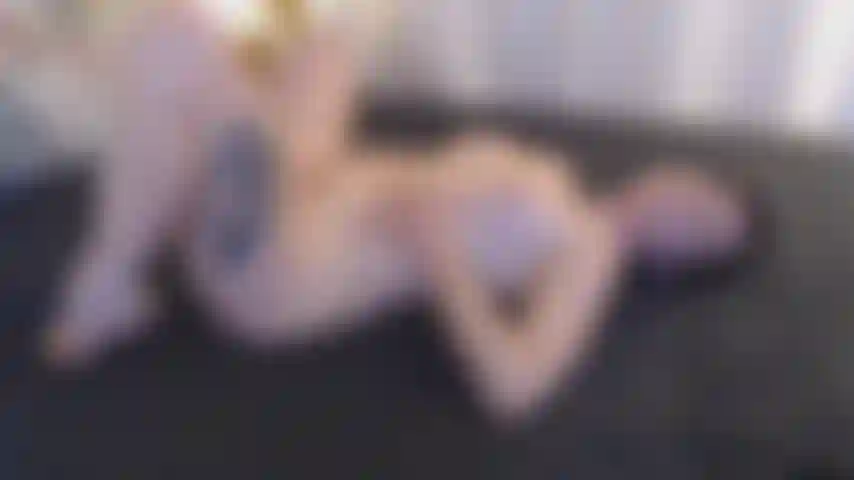 Masturbation sensuelle, pas de jouets. Regarde-moi toucher mon clitoris jusqu'à ce que je jouisse !