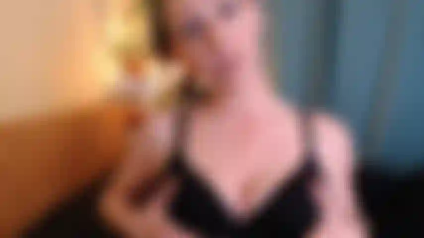 Décolleté et contact visuel.