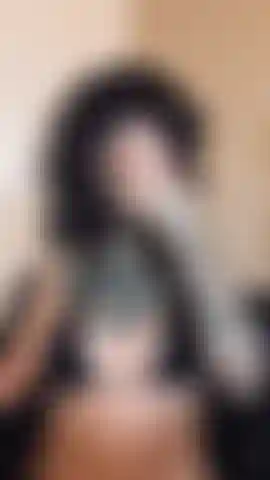 Sph - une méchante petite amie gothique se moque de ta petite bite.