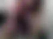 Je vais te rendre service et te faire commencer ta semaine du bon pied ! C'est la première partie de votre nouveau régime de bordure pour la semaine. Je n'attends pas grand-chose de toi, alors je vais commencer tranquillement avec 5 minutes d'instruction de carre, tandis que je t'accorde généreusement l'aide visuelle de mes pieds nus et de ma pédicure rouge. Évidemment c'est plus que ce que tu mérites, mais ne sois pas arrogant. Je suis une déesse sadique et je prévois de t'avoir faible à mes pieds au jour 6. Peux-tu suivre mon entraînement ? Tu ferais mieux de croire que je vais te faire essayer.