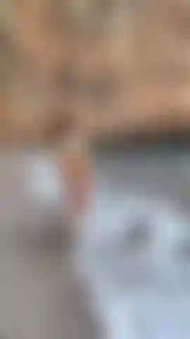 35. Sexy moi en maillot de bain chaud sur la plage ;).