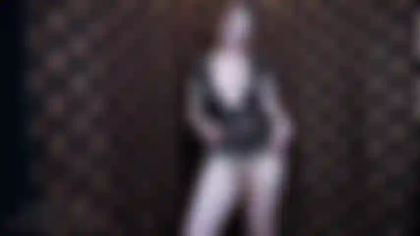 Je te dégrade avec mon strapon.