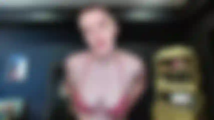 Une petite salope coquine.