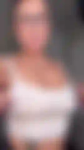 Adoration des seins et des mamelons.