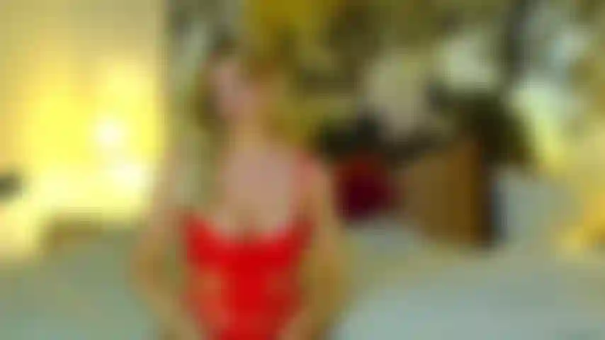 C'est une vidéo hautement érotique où je te séduis avec mon corps chaud, mais surtout avec mes talons aiguilles sexy et mes pieds nus. Je te fais adorer mes pieds avec tes yeux, tes lèvres et ta bouche. Je contrôle ta branlette et je possède ta bite et ton esprit comme toujours. Je suis une déesse tellement douce dans celle-ci aussi, avec un compte à rebours pour jouir !