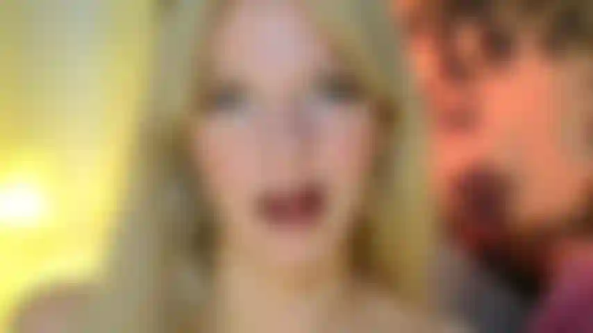 Laisse-moi utiliser ma voix douce, sexy et désarmante, mon regard intense et mon corps brûlant pour anéantir ton cerveau. Tu n'en as pas besoin ici. Juste un esprit vide et une bite dure. La déesse va te réduire à un tas baveux, brisé et excité. Te distrayant et te séduisant pendant que je fais le vrai travail sur ton psychisme. Je te laisse même jouir pour faire partie de ta sexualité de façon permanente. Il y a aussi un léger contrôle de la respiration ici.