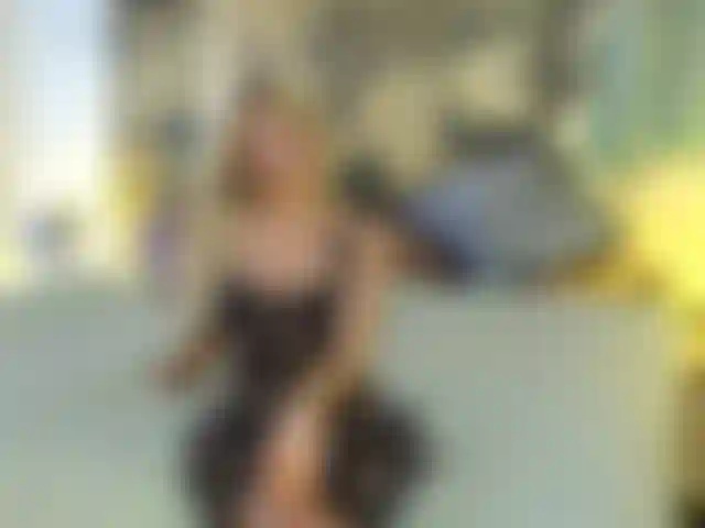 Your hot neighbor leaves a note on your door to