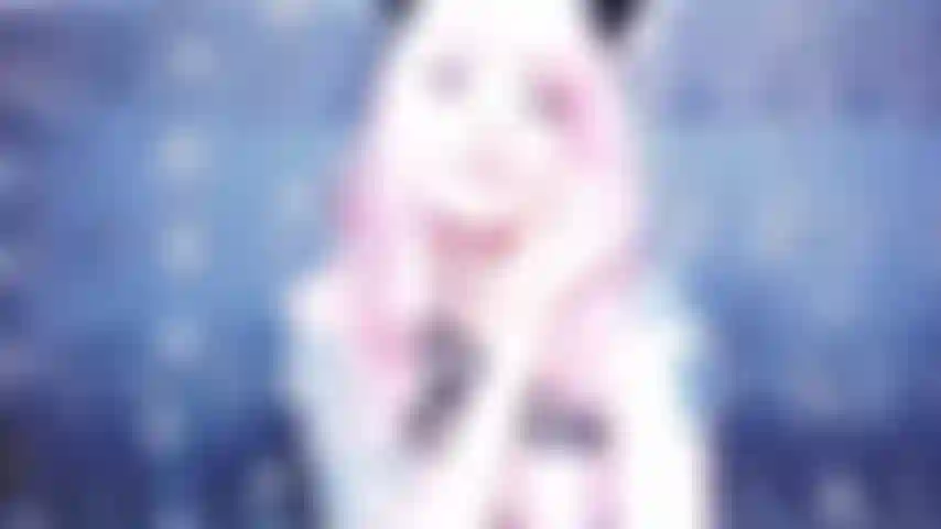 La déesse te met dans la chasteté et te fait la baiser avec un gode-ceinture.