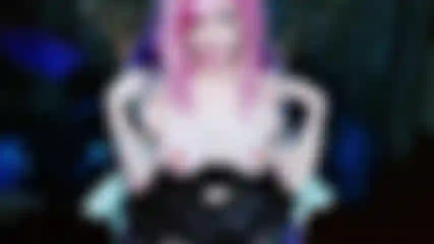 I-m playing with my pussy after creampied using my fingers
