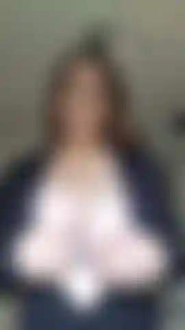 Énorme vidéo de lactation engorgée.