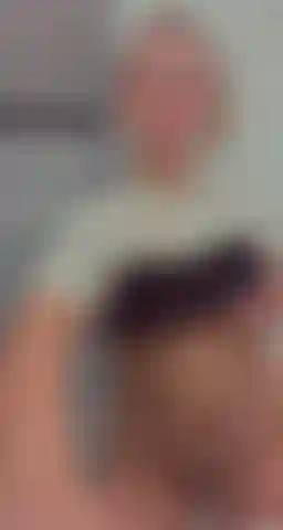 J'adore montrer mes gros seins et mon gros cul.