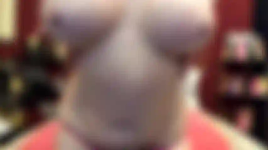 ( Gs.551) GoldieStar se produit dans un spectacle d'or - 11:01 minutes. Gros seins, belle-fille, chatte poilue, équitation, pieds nus, squirting, gros gode violet, anal, huile, dp, jouet interactif (30/04/2022).